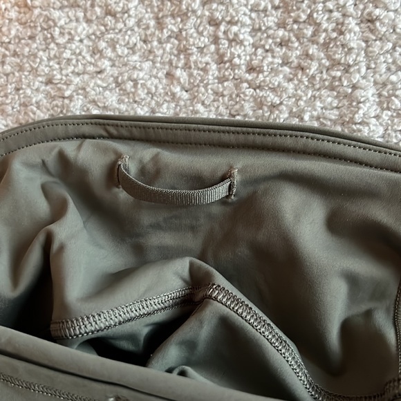 Lululemon Capri leggings - Picture 6 of 6